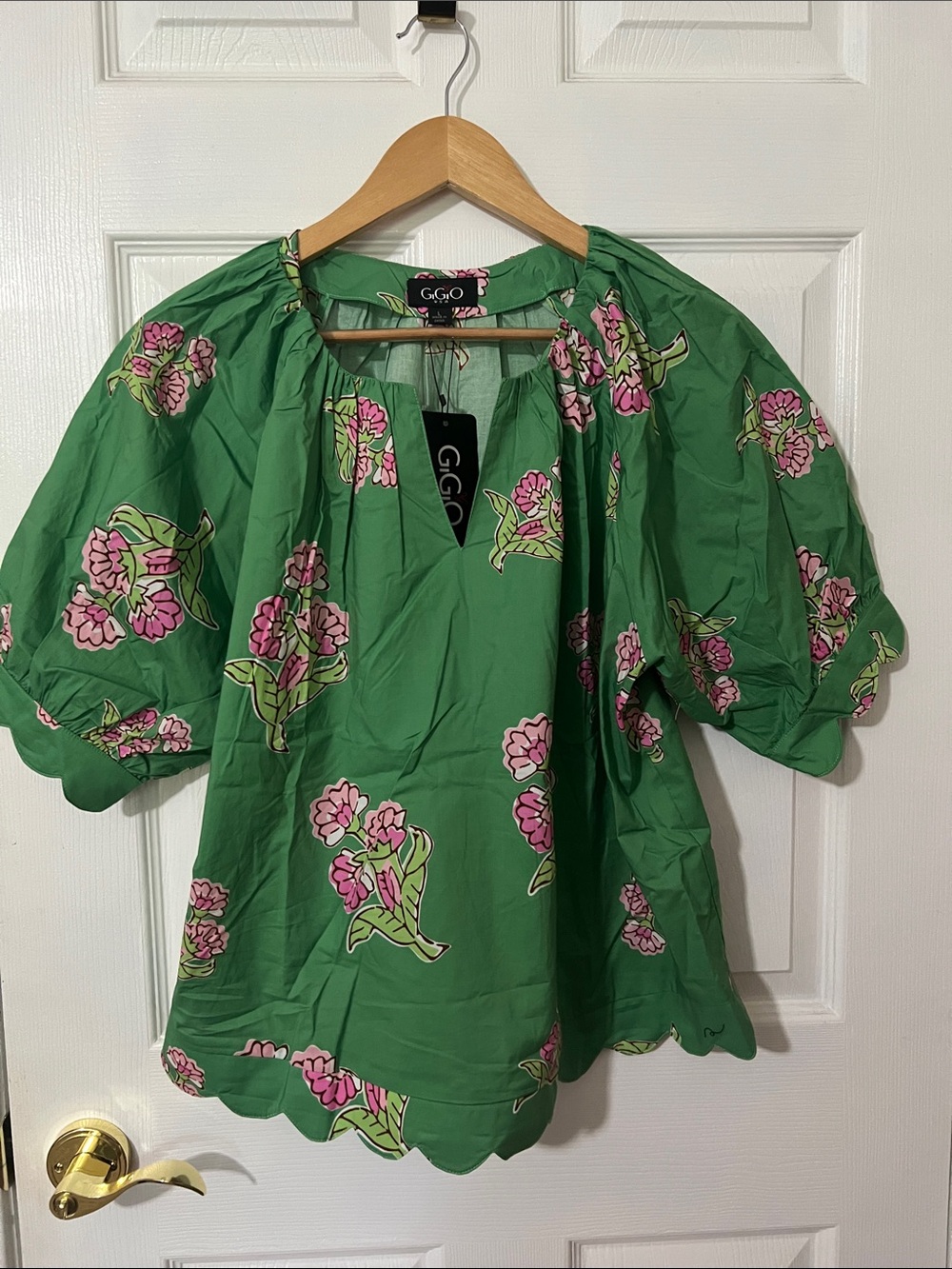 NWT GiGio Green Floral Blouse Top Shirt Large Short Sleeve Pink Green